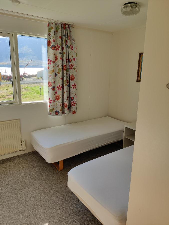Sólbrekka Guesthouse Mjoifjorthur Eksteriør bilde
